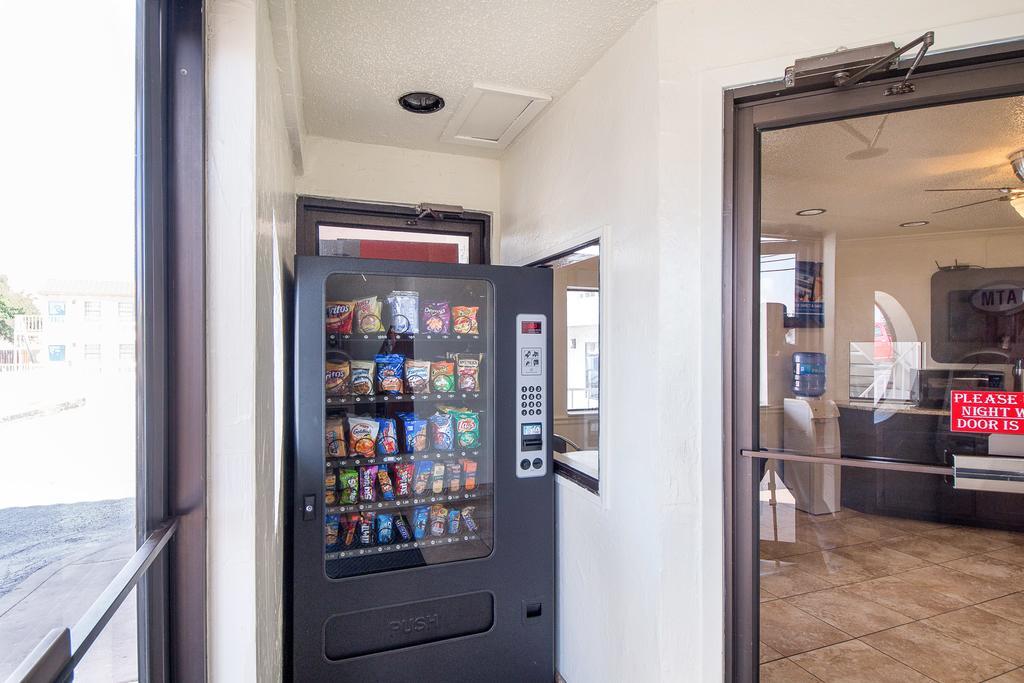 Americas Best Value Inn San Antonio Exterior photo