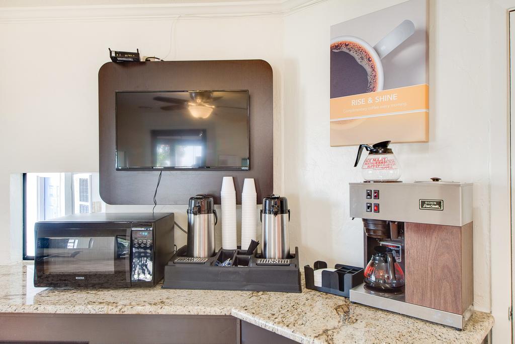 Americas Best Value Inn San Antonio Exterior photo